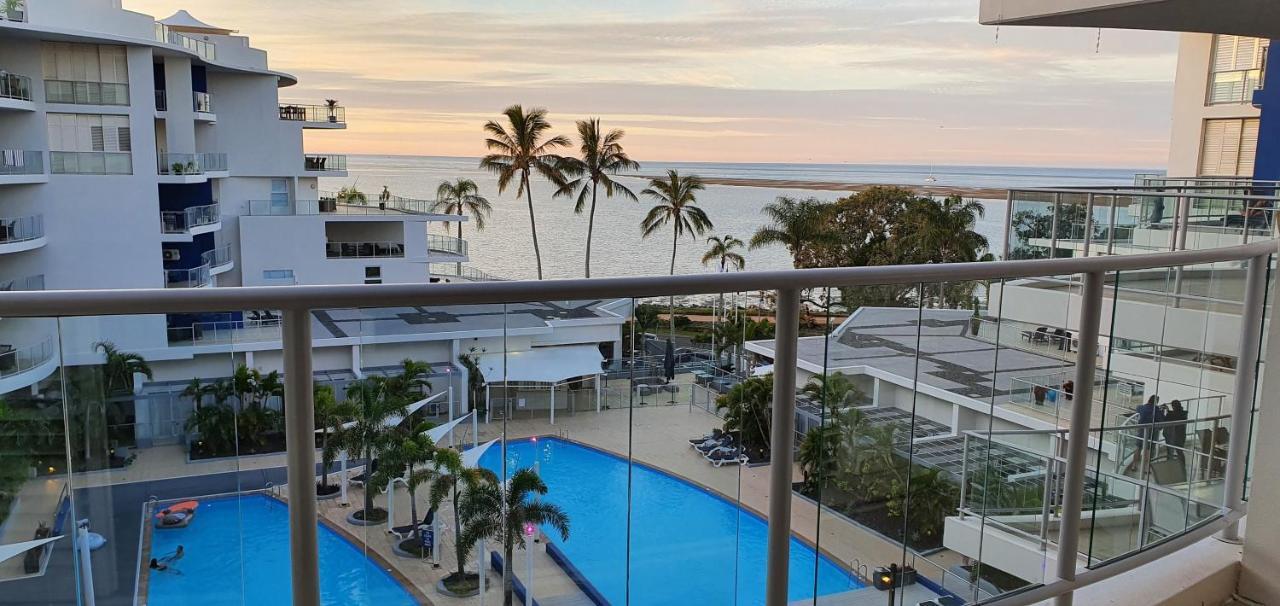 Pier Resort Urangan Extérieur photo