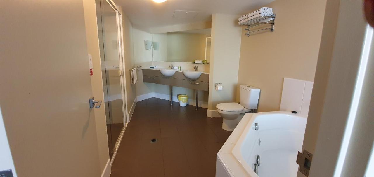 Pier Resort Urangan Extérieur photo