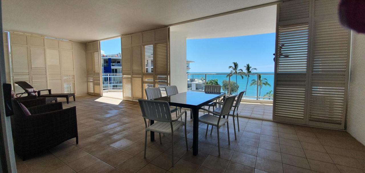 Pier Resort Urangan Extérieur photo
