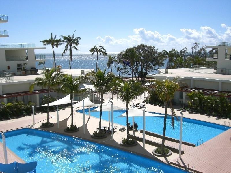Pier Resort Urangan Extérieur photo