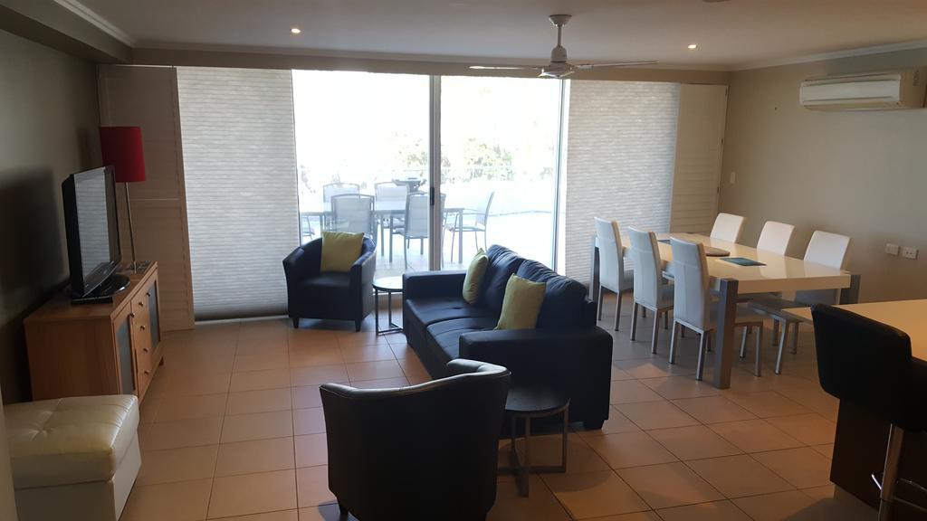 Pier Resort Urangan Extérieur photo