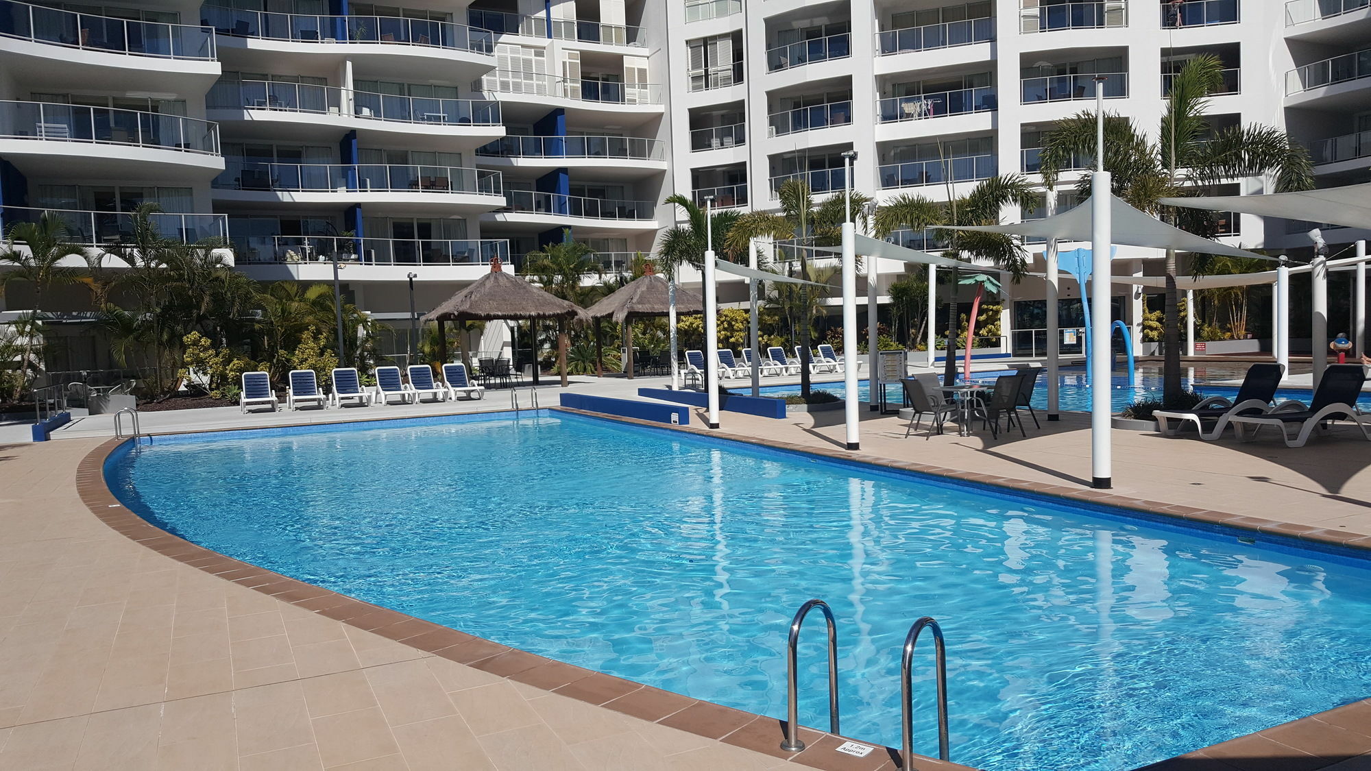 Pier Resort Urangan Extérieur photo