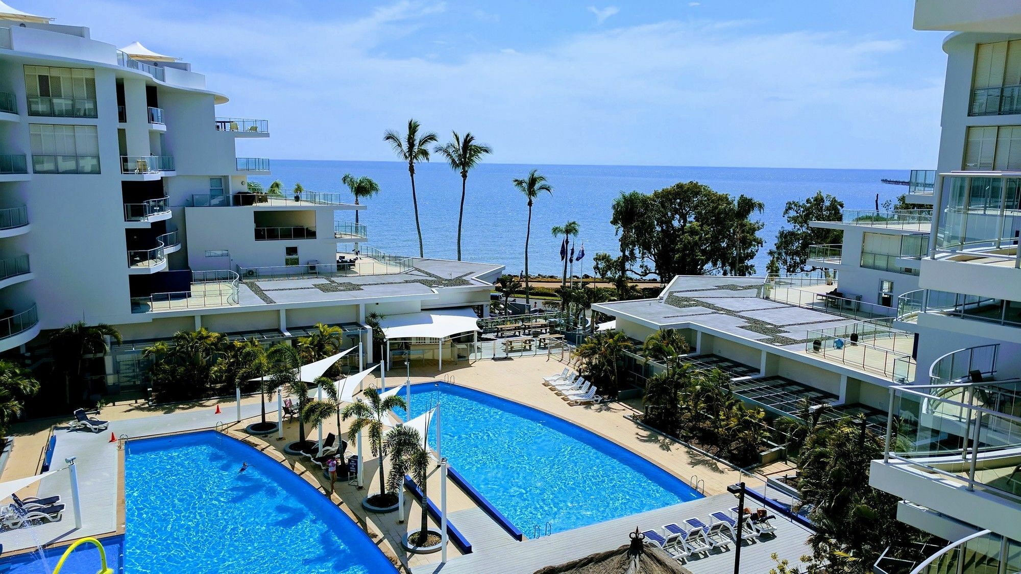 Pier Resort Urangan Extérieur photo
